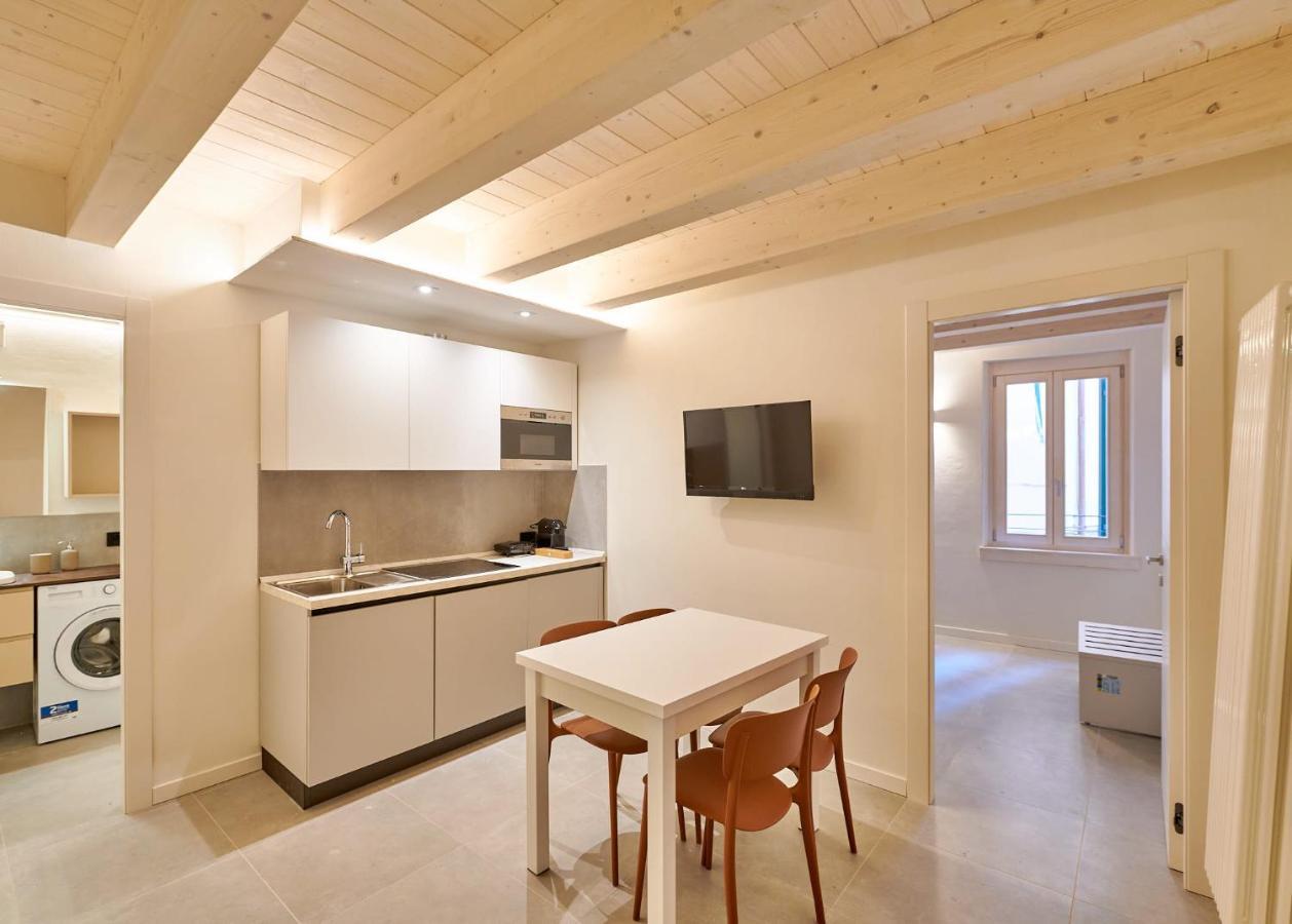 Apartmentsgarda - Residenza Mercanti 외부 사진